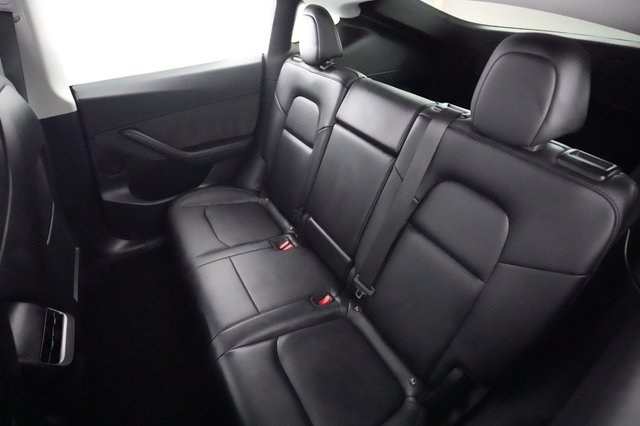 2022 Tesla Model Y — photo 19 of 21