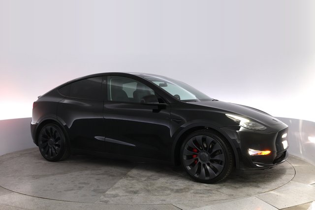 2022 Tesla Model Y — photo 11 of 21