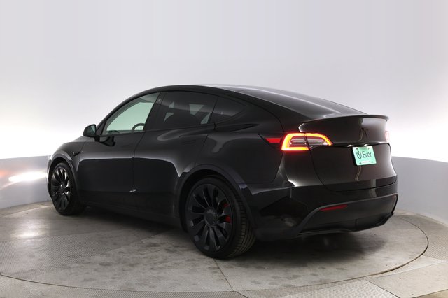 2022 Tesla Model Y — photo 13 of 21