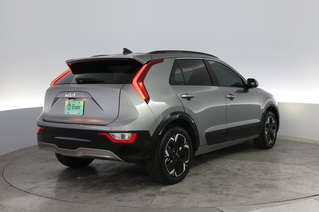 2023 Kia Niro EV — photo 2 of 21