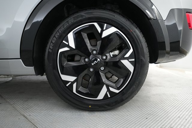 2023 Kia Niro EV — photo 7 of 21