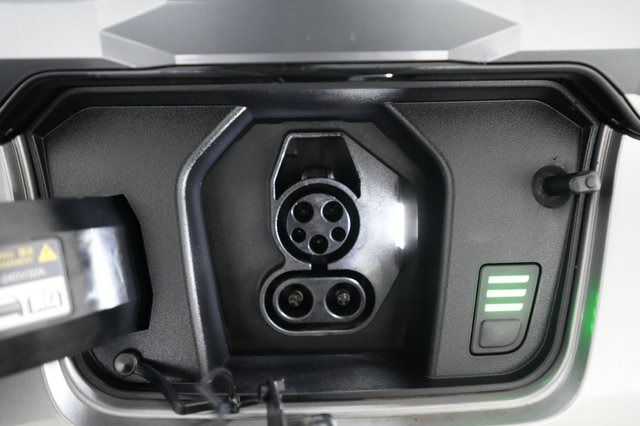 2023 Kia Niro EV — photo 8 of 21
