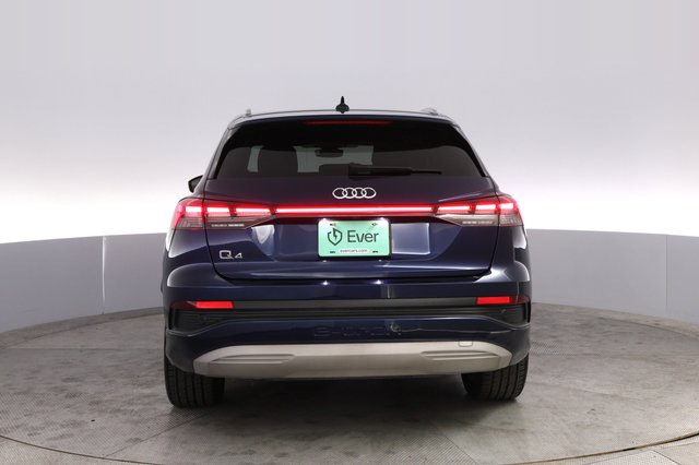 2023 Audi Q4 e-tron — photo 12 of 20
