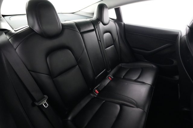 2022 Tesla Model 3 — photo 4 of 22
