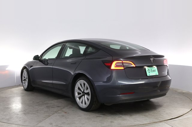 2022 Tesla Model 3 — photo 13 of 22