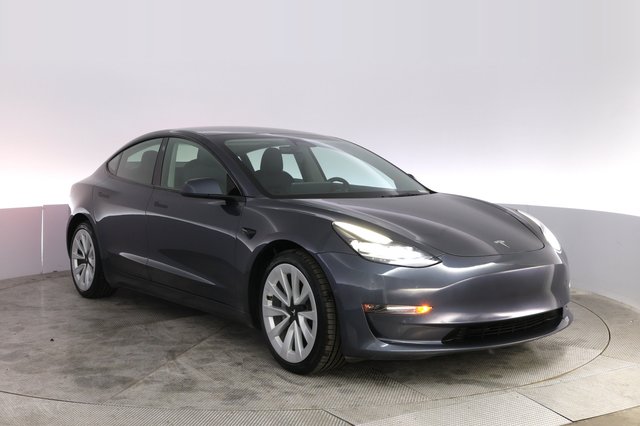 2022 Tesla Model 3 — photo 10 of 22