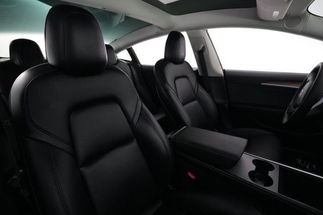 2022 Tesla Model 3 — photo 3 of 22