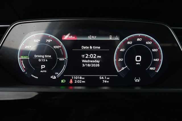 2022 Audi e-tron Sportback — photo 5 of 21