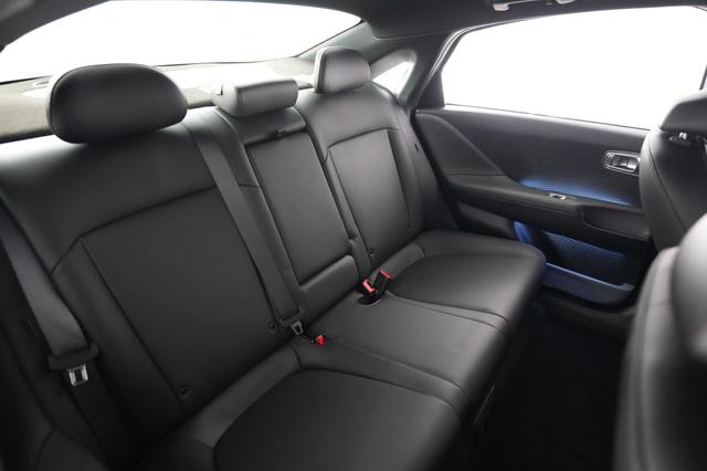 2023 Hyundai IONIQ 6 — photo 4 of 21