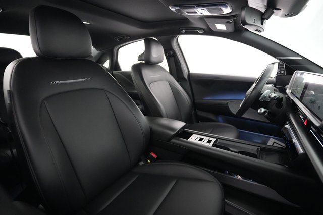 2023 Hyundai IONIQ 6 — photo 18 of 21