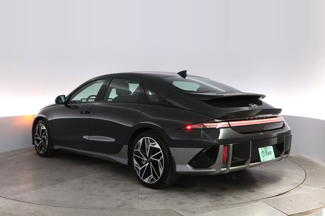 2023 Hyundai IONIQ 6 — photo 13 of 21