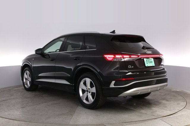 2023 Audi Q4 e-tron — photo 13 of 20