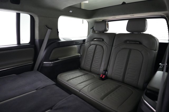 2024 Rivian R1S — photo 20 of 23