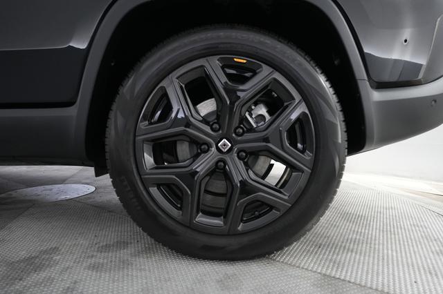 2024 Rivian R1S