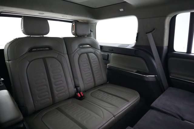 2024 Rivian R1S — photo 21 of 23