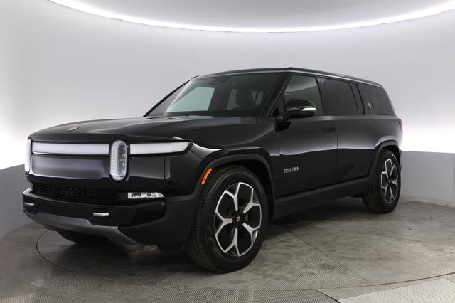 2024 Rivian R1S — VIN 7PDSGCBA7RN037406