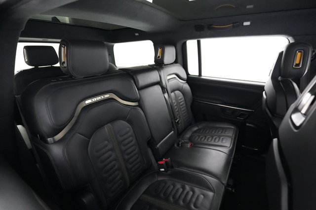2024 Rivian R1S — photo 4 of 22