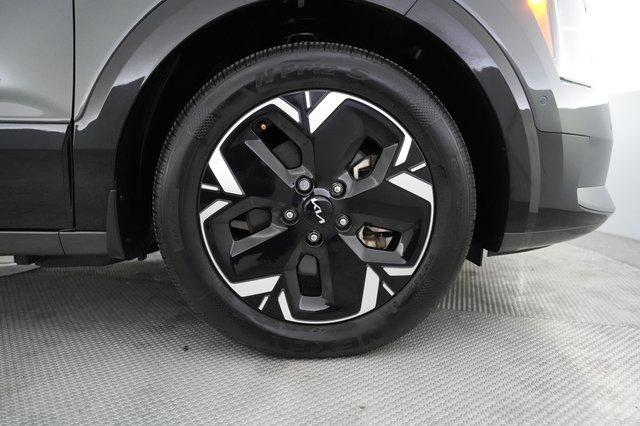 2024 Kia Niro EV — photo 16 of 24