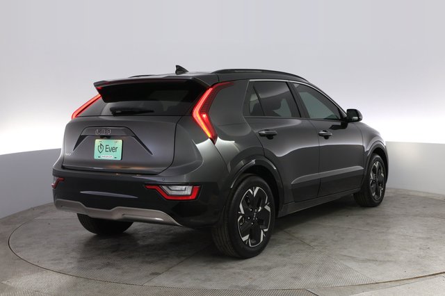 2024 Kia Niro EV — photo 2 of 24