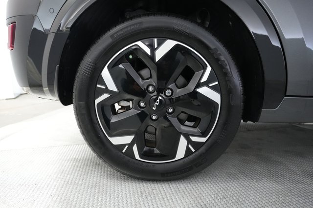 2024 Kia Niro EV — photo 17 of 24
