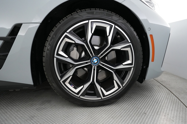 2022 BMW i4