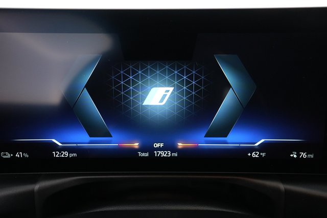 2022 BMW i4 — photo 5 of 20