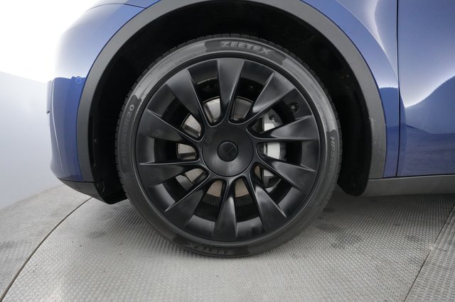 2022 Tesla Model Y — photo 15 of 22