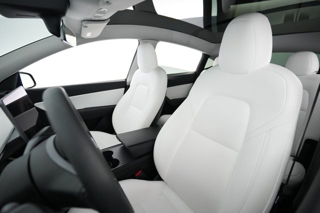 2022 Tesla Model Y — photo 3 of 22