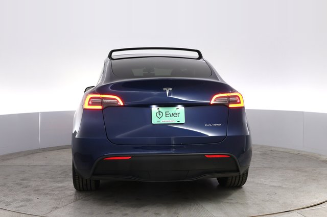 2022 Tesla Model Y — photo 12 of 22