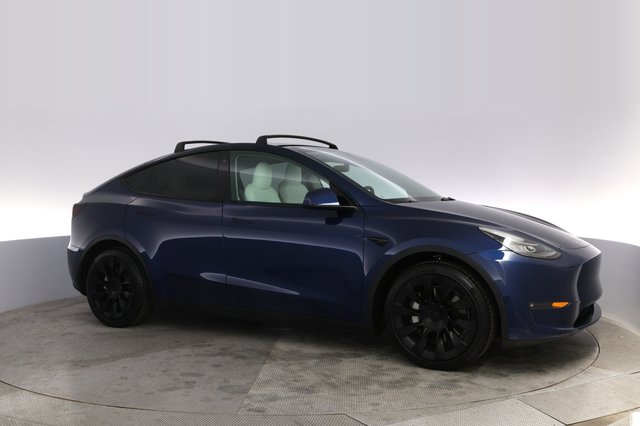 2022 Tesla Model Y — photo 11 of 22