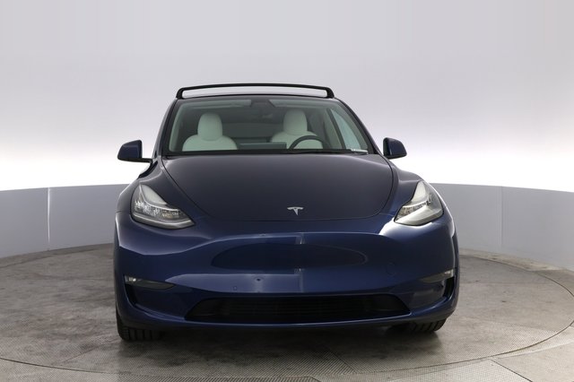 2022 Tesla Model Y — photo 9 of 22