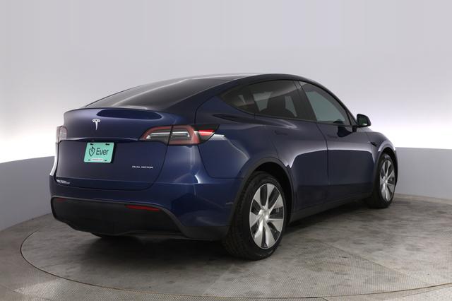 2022 Tesla Model Y — photo 2 of 24