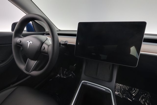2022 Tesla Model Y — photo 20 of 24