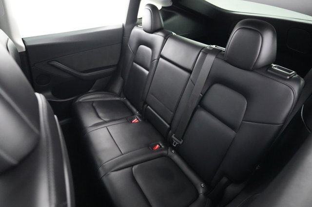 2022 Tesla Model Y — photo 19 of 24