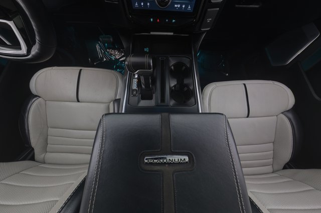 2022 Ford F-150 Lightning — photo 15 of 17