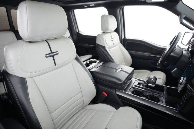 2022 Ford F-150 Lightning — photo 11 of 17