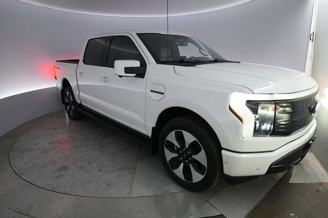 2022 Ford F-150 Lightning — VIN 1FT6W1EV6NWG08113