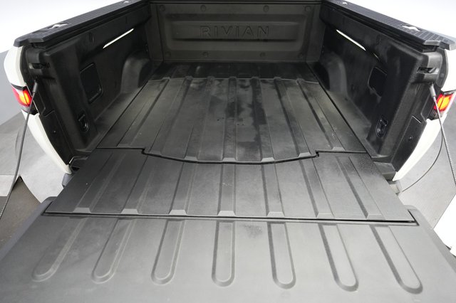 2023 Rivian R1T — photo 5 of 19