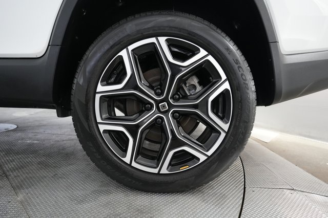 2023 Rivian R1T — photo 6 of 19