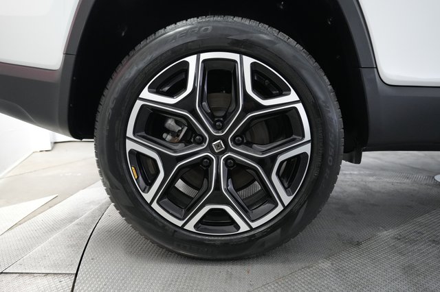 2023 Rivian R1T — photo 16 of 19
