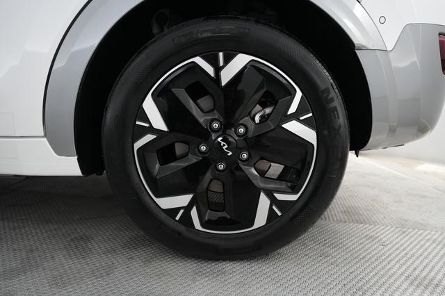 2023 Kia Niro EV — photo 7 of 22