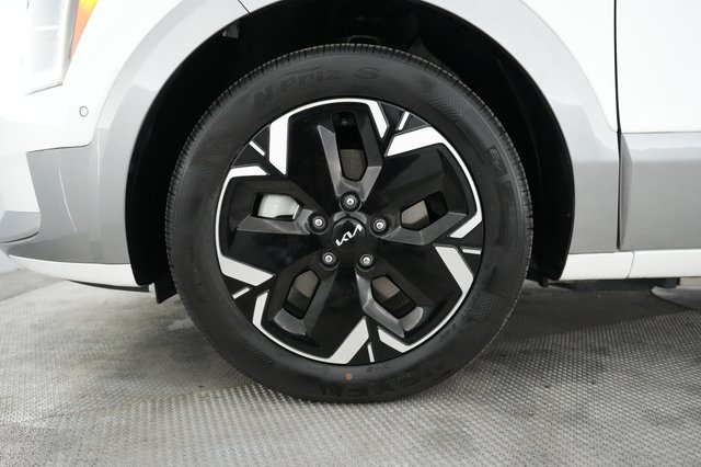 2023 Kia Niro EV — photo 15 of 22