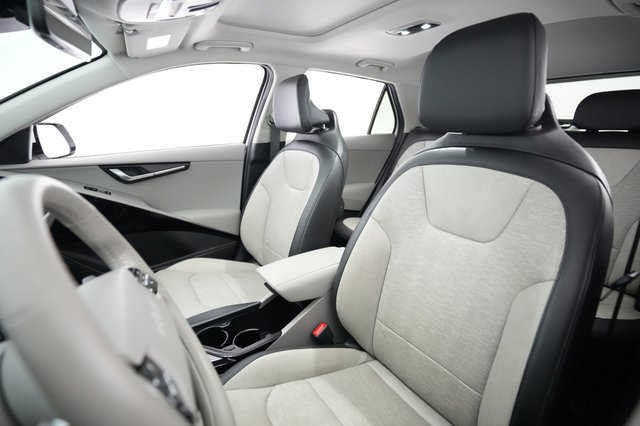 2023 Kia Niro EV — photo 3 of 22