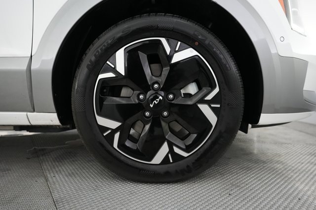 2023 Kia Niro EV — photo 16 of 22