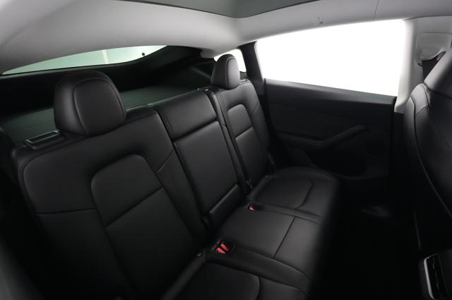 2024 Tesla Model Y — photo 4 of 20