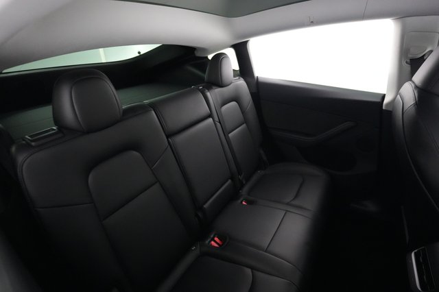 2024 Tesla Model Y — photo 4 of 20