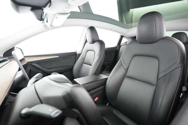 2024 Tesla Model Y — photo 3 of 20