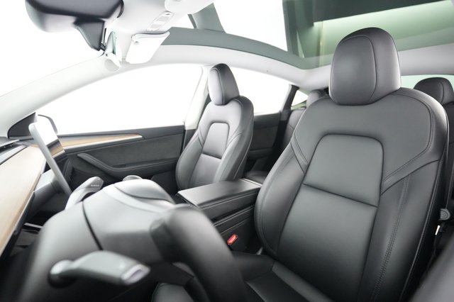 2024 Tesla Model Y — photo 3 of 20