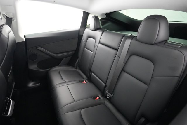 2024 Tesla Model Y — photo 18 of 20