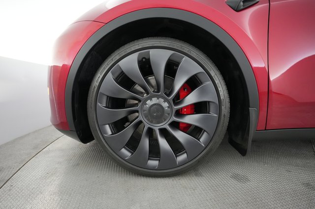 2024 Tesla Model Y — photo 15 of 24